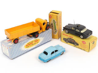 Lot 265 - DINKY TOYS (GB) (3)