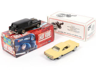 Lot 133 - BROOKLIN MODELS (GB) (2)