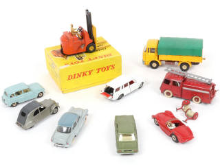 Lot 309 - DINKY TOYS (FRANCE) (9)