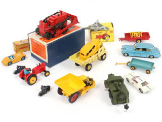 Lot 271 - DINKY TOYS (GB) (14)