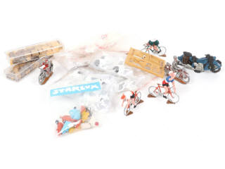 Lot 27 - DIVERS (50)