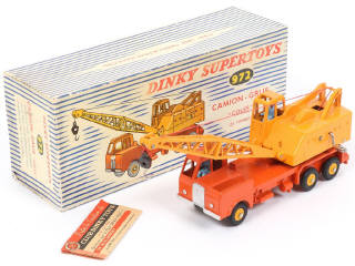Lot 292 - DINKY TOYS (FRANCE) (1)