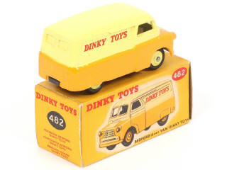 Lot 260 - DINKY TOYS (GB) (1)