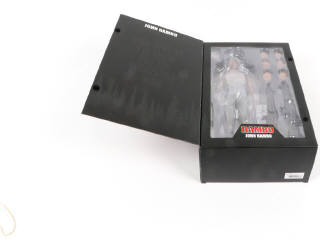 Lot 99 - THREEZERO (USA) (1)