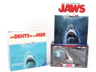 Lot 271 - DIVERS (3)