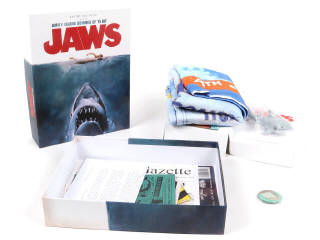 Lot 271 - DIVERS (3)