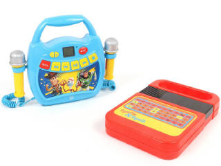 Lot 147 - DIVERS (4)