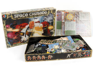 Lot 239 - DIVERS (2)