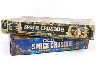 Lot 239 - DIVERS (2)