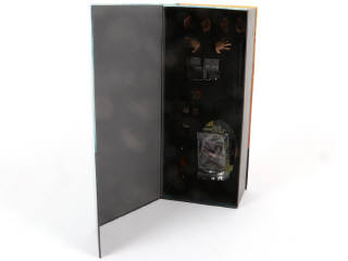 Lot 176 - DARK TOYS (USA) (1)