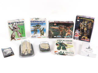 Lot 154 - DIVERS (9)