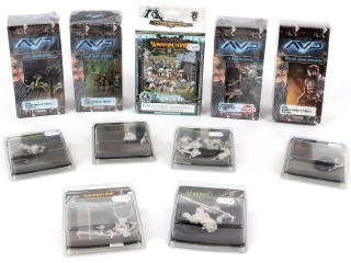Lot 157 - DIVERS (11)