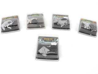 Lot 162 - DIVERS (16)