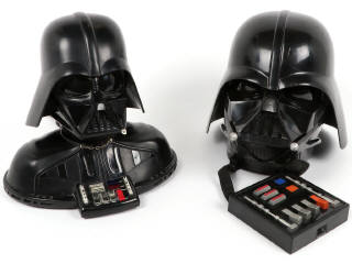 Lot 267 - DIVERS (2)