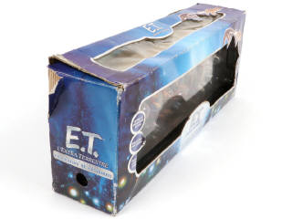 Lot 144 - DIVERS (2)