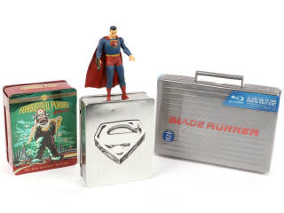 Lot 272 - DIVERS (4)