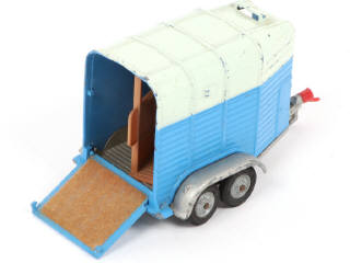 Lot 200 - CORGI TOYS (GB) (4)