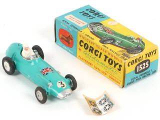 Lot 199 - CORGI TOYS (GB) (3)