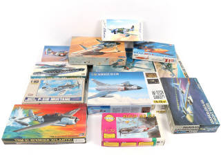 Lot 27 - DIVERS (12)