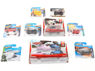 Lot 63 - DIVERS (16)