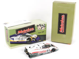Lot 24 - EXOTO (USA) (1)