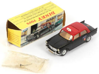 Lot 347 - DINKY TOYS (FRANCE) (1)