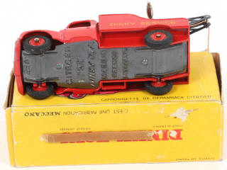 Lot 349 - DINKY TOYS (FRANCE) (1)