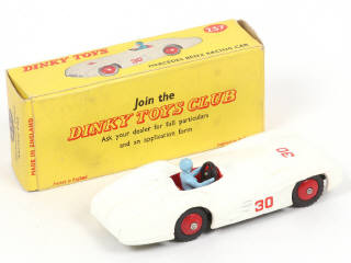 Lot 300 - DINKY TOYS (GB) (1)