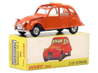 Lot 736 - DINKY TOYS FRANCE (1)