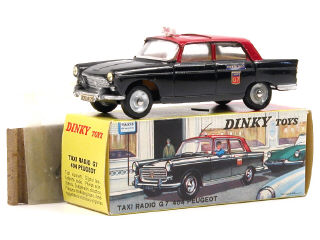Lot 745 - DINKY TOYS FRANCE (1)