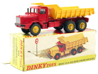 Lot 832 - DINKY TOYS FRANCE (1)