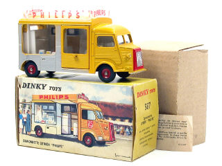 Lot 814 - DINKY TOYS FRANCE (1)