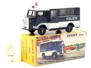 Lot 815 - DINKY TOYS FRANCE (1)