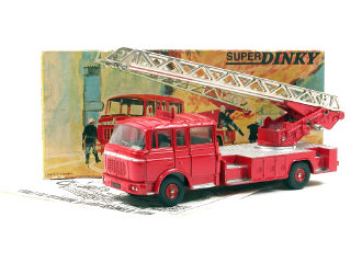 Lot 824 - DINKY TOYS FRANCE (1)