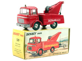 Lot 821 - DINKY TOYS FRANCE (1)