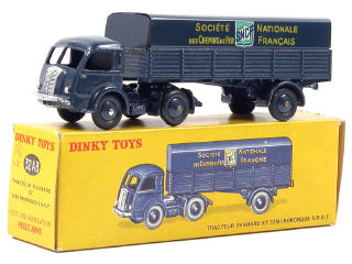 Lot 796 - DINKY TOYS (FRANCE) (1)