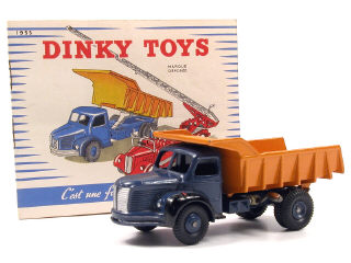 Lot 844 - DINKY TOYS FRANCE (2)