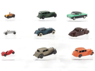 Lot 286 - DINKY TOYS (GB) (9)