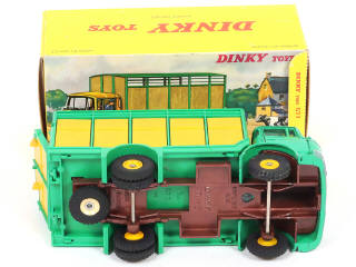 Lot 310 - DINKY TOYS (FRANCE) (1)