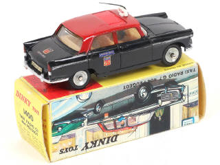 Lot 300 - DINKY TOYS (FRANCE) (1)