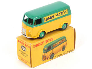 Lot 304 - DINKY TOYS (FRANCE) (1)