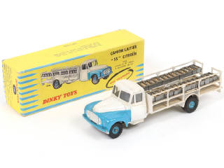 Lot 370 - DINKY TOYS (FRANCE) (1)