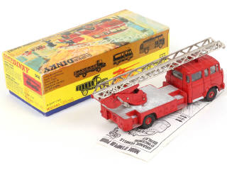 Lot 367 - DINKY TOYS (FRANCE) (1)