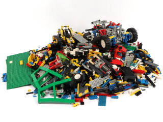 Lot 179 - LEGO (DANEMARK) (150)