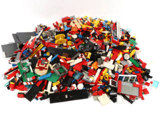 Lot 182 - LEGO (DANEMARK) (150)