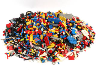 Lot 183 - LEGO (DANEMARK) (150)