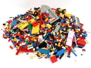 Lot 185 - LEGO (DANEMARK) (150)