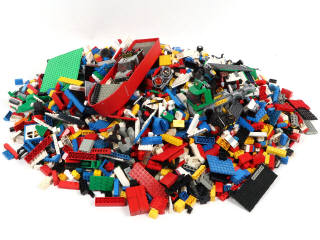 Lot 186 - LEGO (DANEMARK) (150)