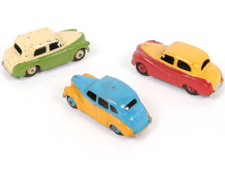 Lot 184 - DINKY TOYS (GB) (3)