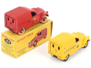 Lot 232 - DINKY TOYS (FRANCE) (2)